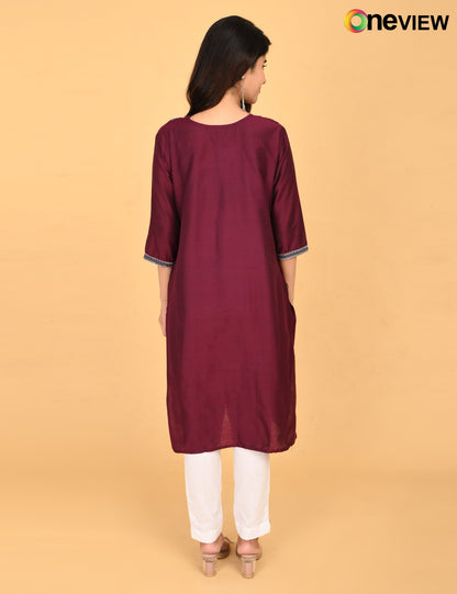 ONVIEW | 1090 | V NECK EMBROIDERY.